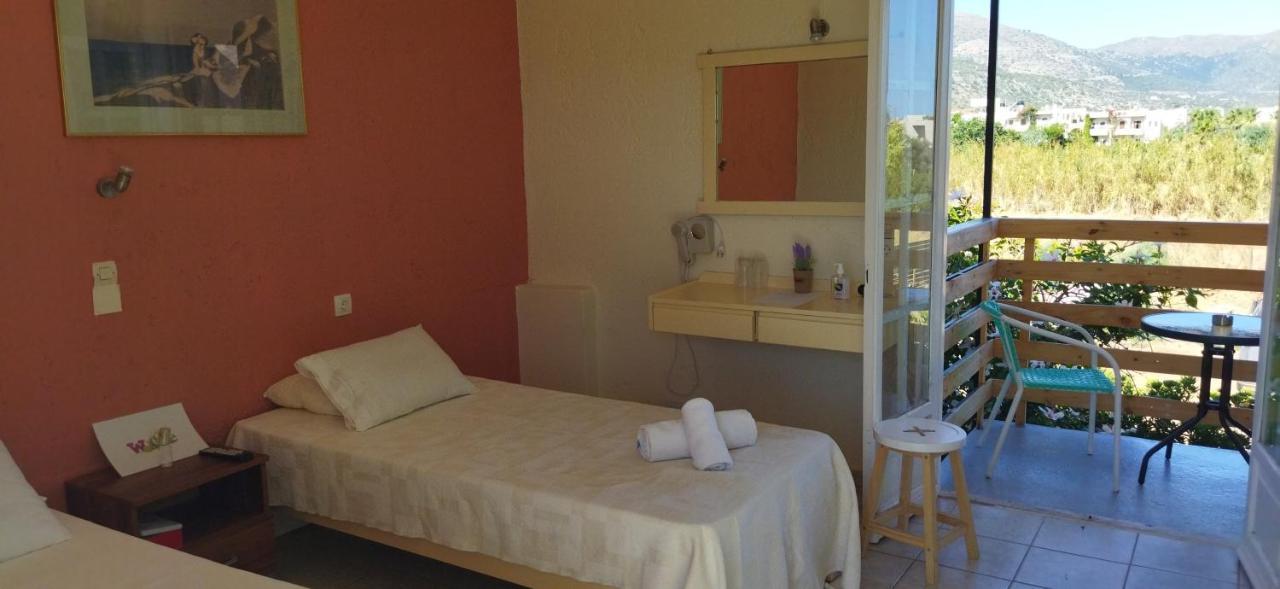 Cleo Rooms 250M From The Beach Malia Eksteriør bilde