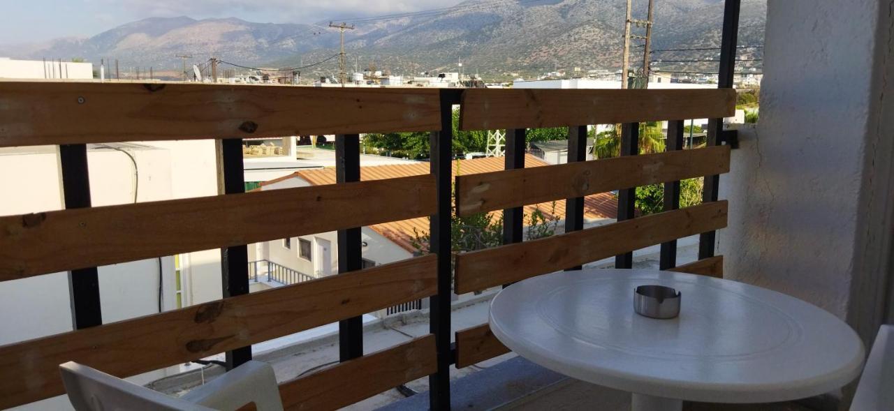 Cleo Rooms 250M From The Beach Malia Eksteriør bilde