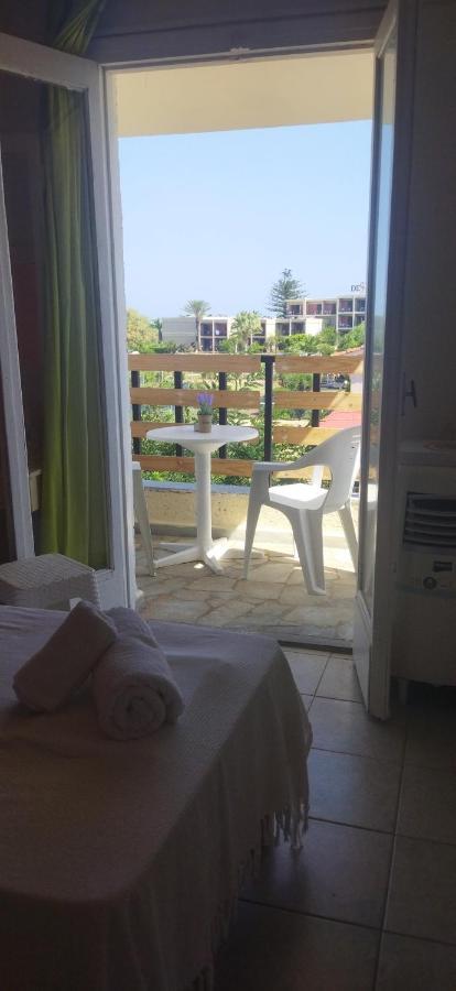 Cleo Rooms 250M From The Beach Malia Eksteriør bilde