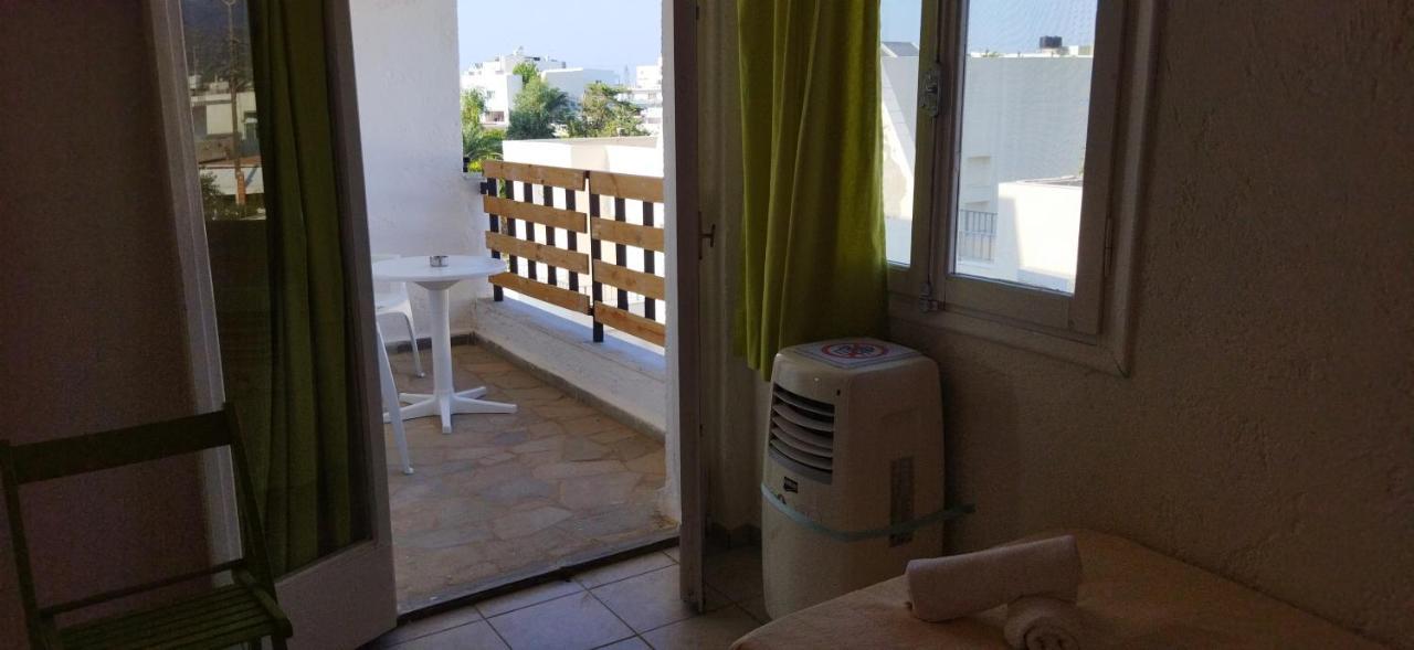 Cleo Rooms 250M From The Beach Malia Eksteriør bilde