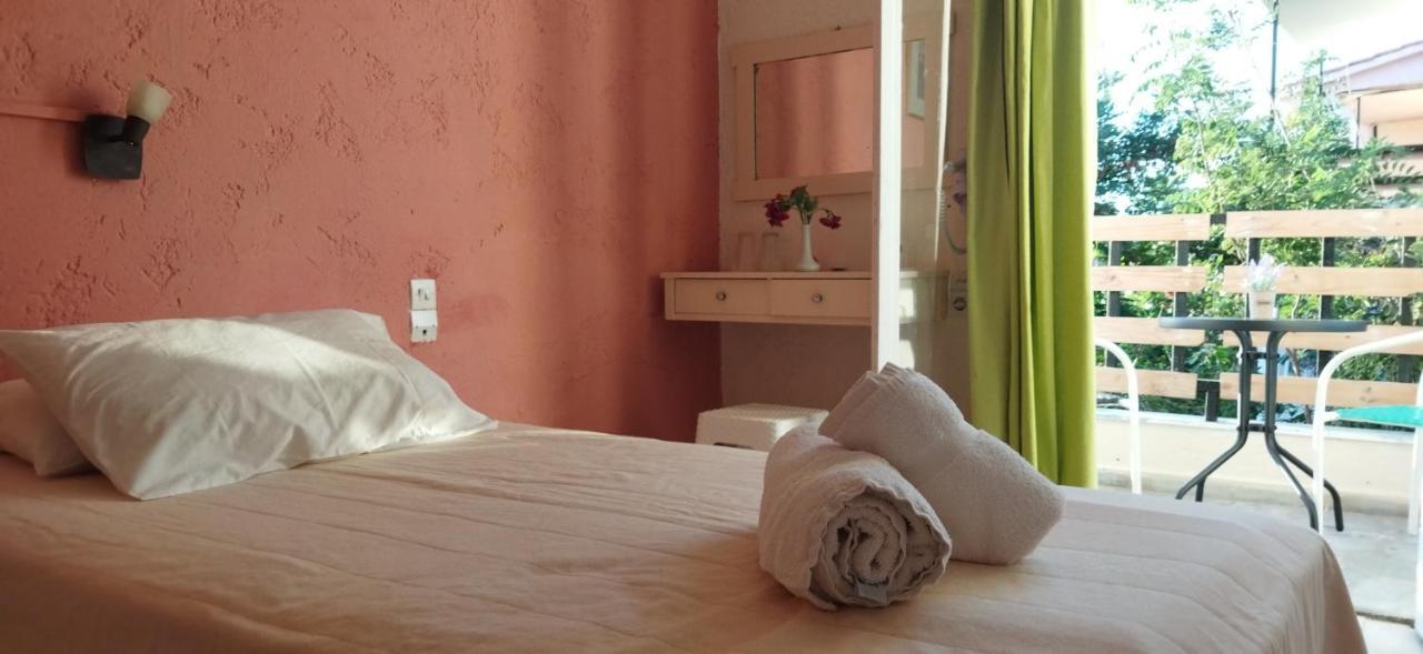 Cleo Rooms 250M From The Beach Malia Eksteriør bilde