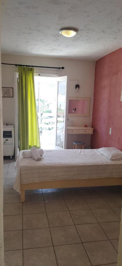 Cleo Rooms 250M From The Beach Malia Eksteriør bilde